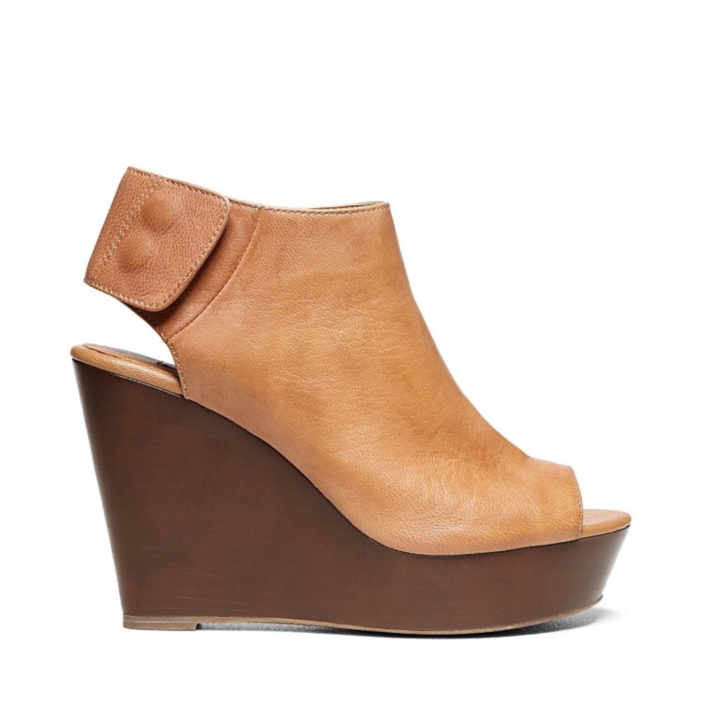 Steve Madden Bestiee Platform Wedge Sandal